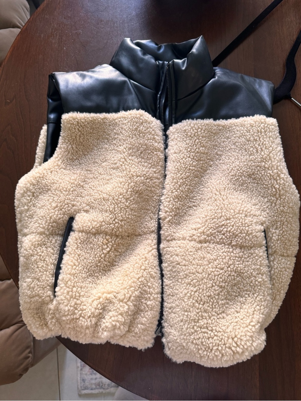 🖤 Reversible Faux Leather Sherpa Puffer Vest
